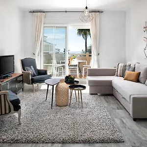  Apartamento First Line Golf In Cabopino Ii